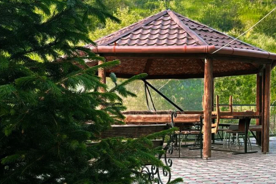 Беседка для отдыха в горах Алматы